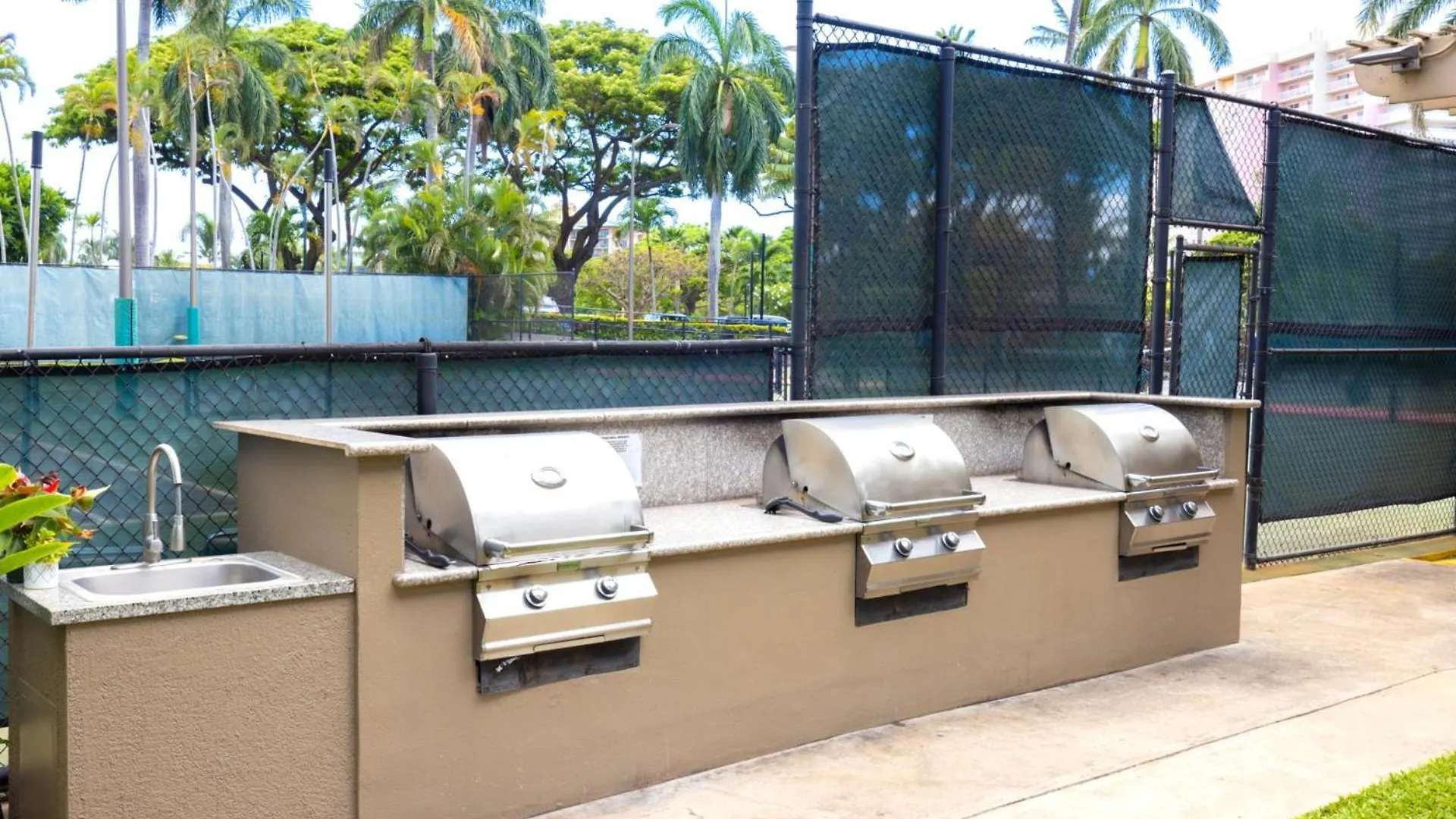 Kbm Resorts Free Car Kaanapali Shores Ks-260 Full Ocean View Beach Kid Amenities United States