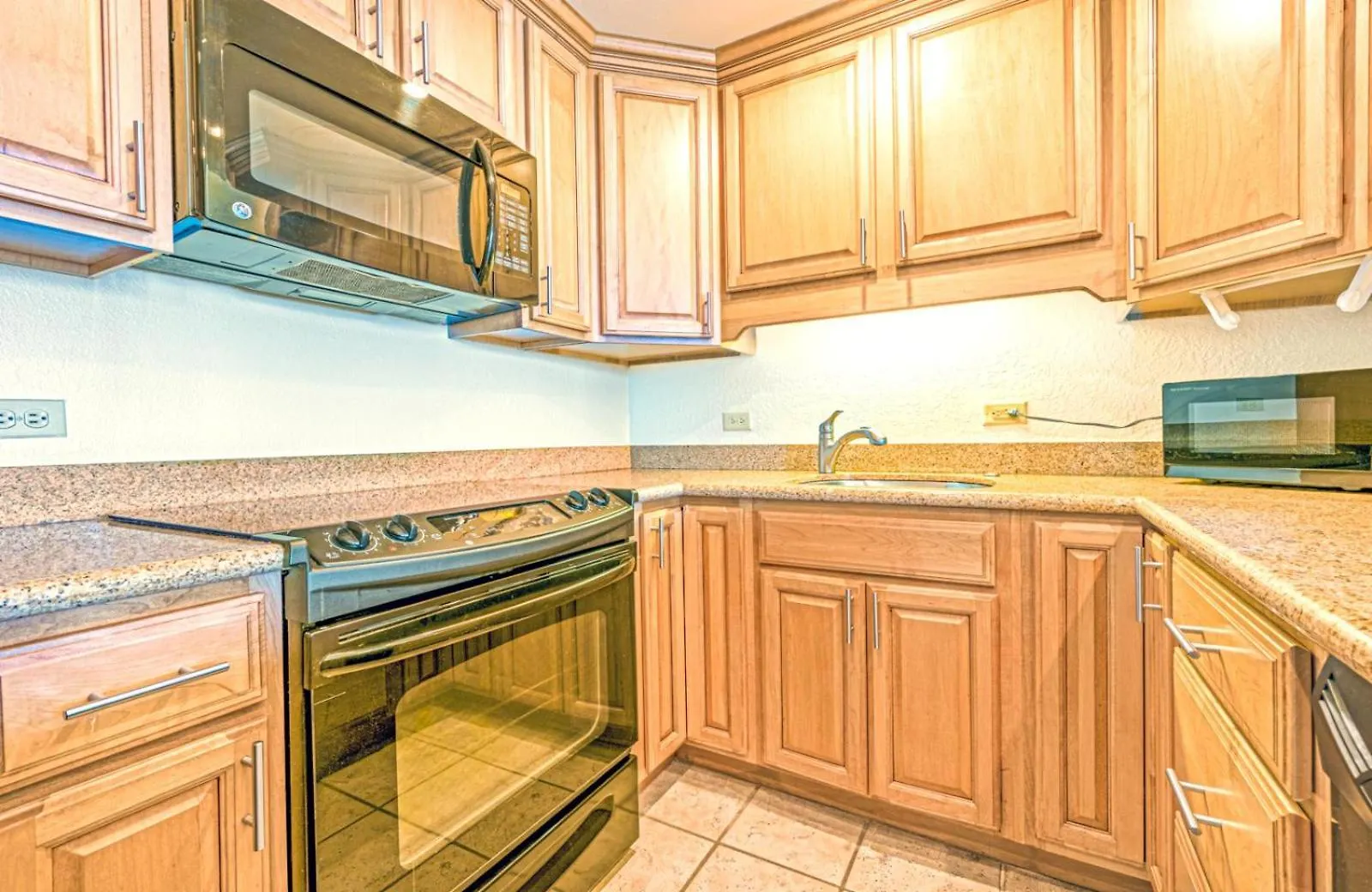 Kbm Resorts Free Car Kaanapali Shores Ks-260 Full Ocean View Beach Kid Amenities 0*,